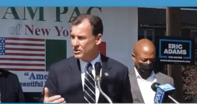 Congressman Tom Suozzi Endorses Eric L. Adams For NYC Mayor [Video]
